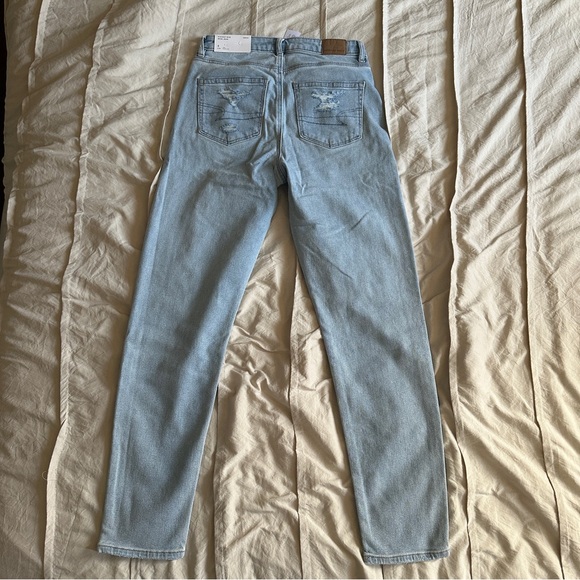 AE HIGHEST RISE MOM JEANS - Picture 4 of 4